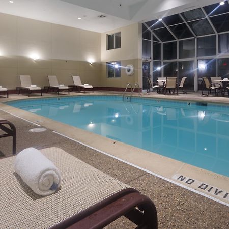 Chicago Club Inn & Suite Оукбрук Теръс Екстериор снимка