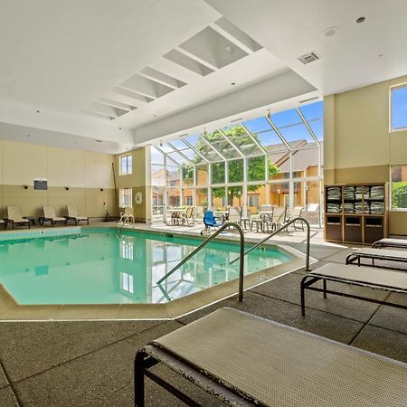 Chicago Club Inn & Suite Оукбрук Теръс Екстериор снимка