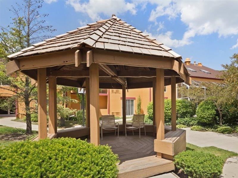 Chicago Club Inn & Suite Оукбрук Теръс Екстериор снимка