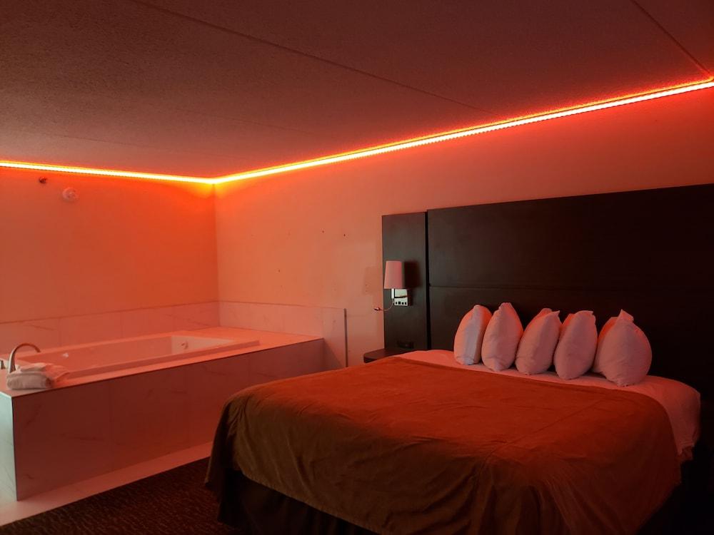 Chicago Club Inn & Suite Оукбрук Теръс Екстериор снимка