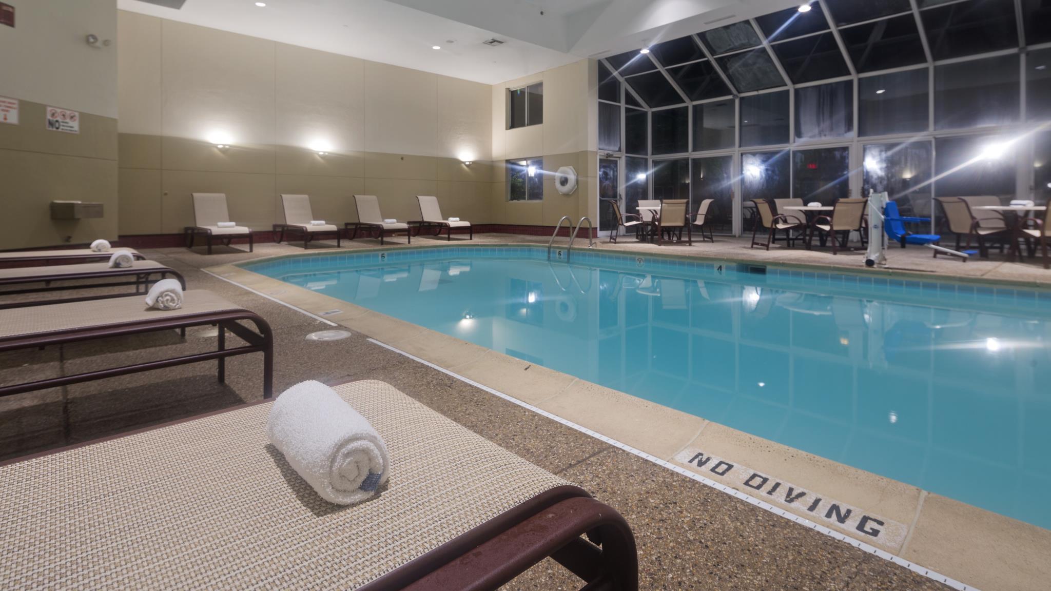Chicago Club Inn & Suite Оукбрук Теръс Екстериор снимка