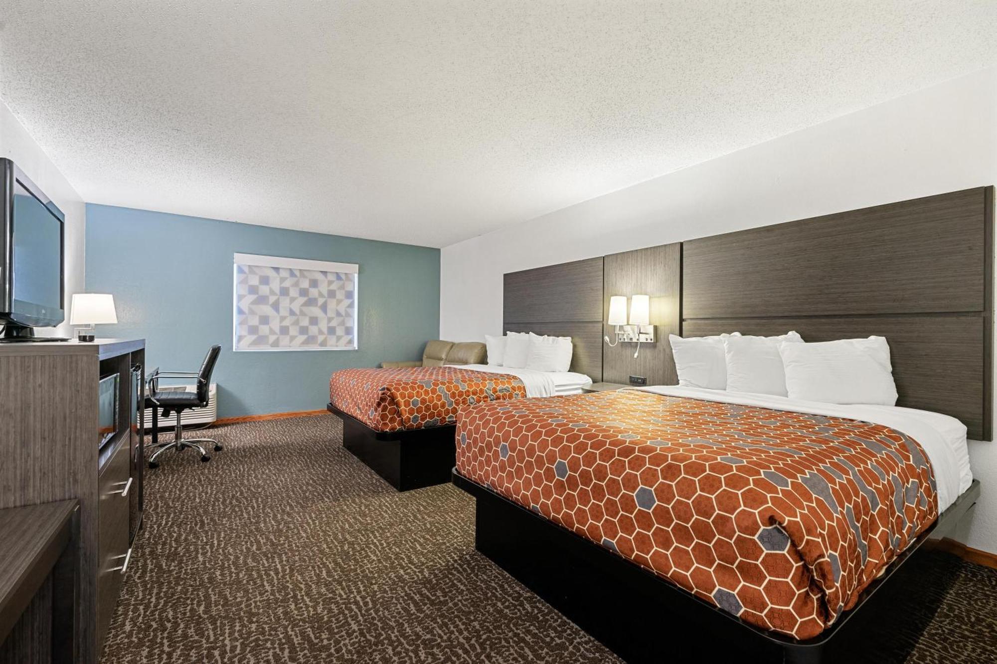Chicago Club Inn & Suite Оукбрук Теръс Стая снимка