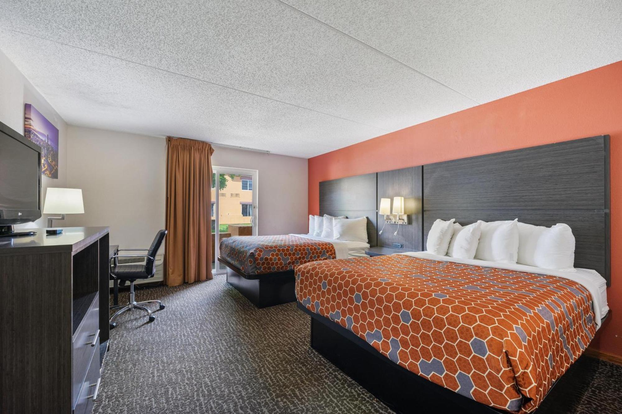 Chicago Club Inn & Suite Оукбрук Теръс Стая снимка