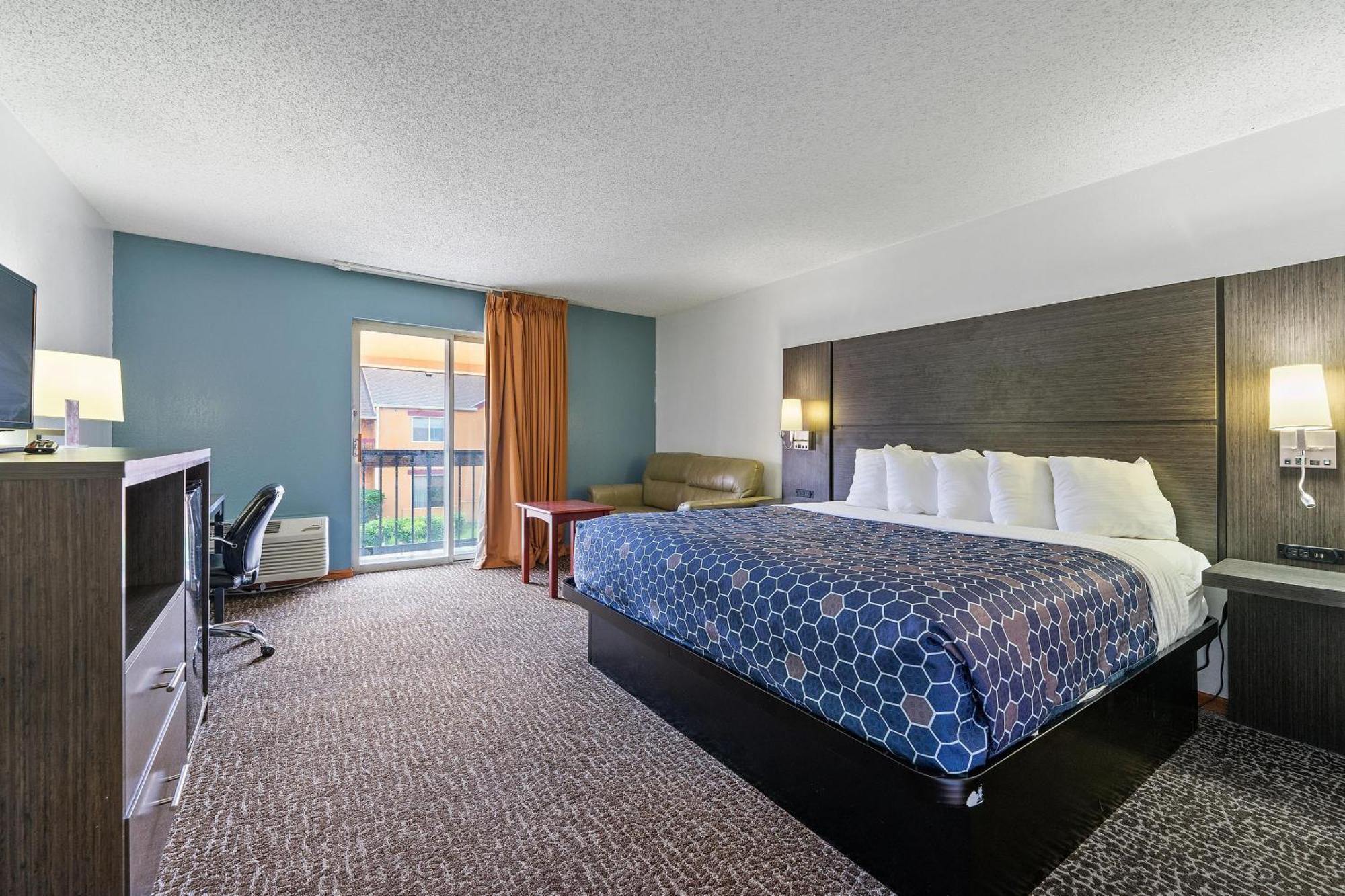 Chicago Club Inn & Suite Оукбрук Теръс Стая снимка