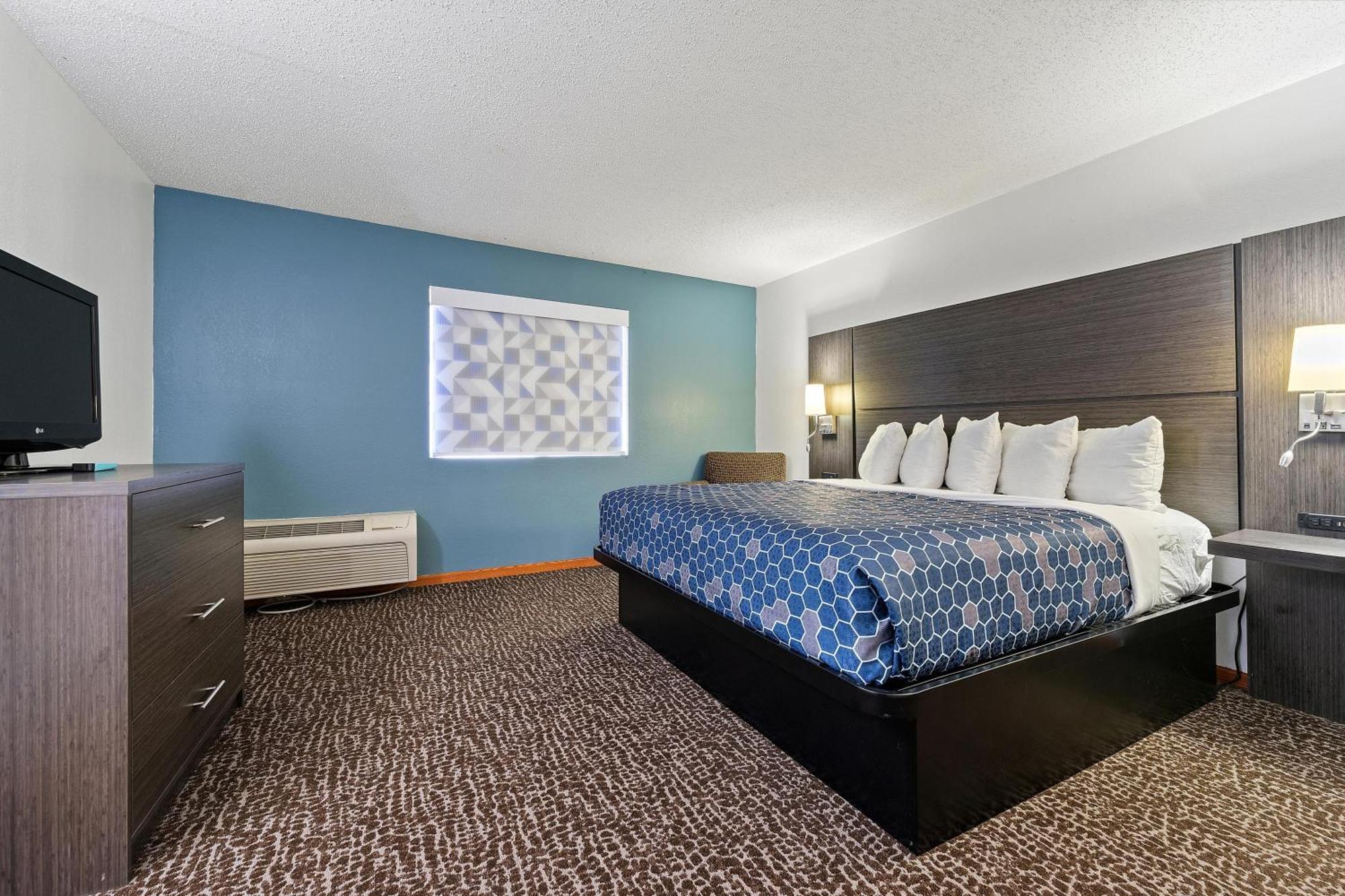 Chicago Club Inn & Suite Оукбрук Теръс Стая снимка
